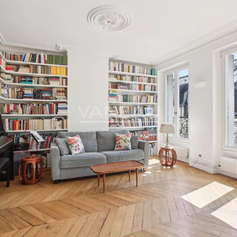 Exclusivité - Paris VIe - Luxembourg/Vavin - Trois pièces traver