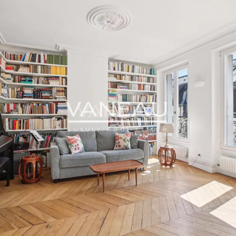 Exclusivité - Paris VIe - Luxembourg/Vavin - Trois pièces traver