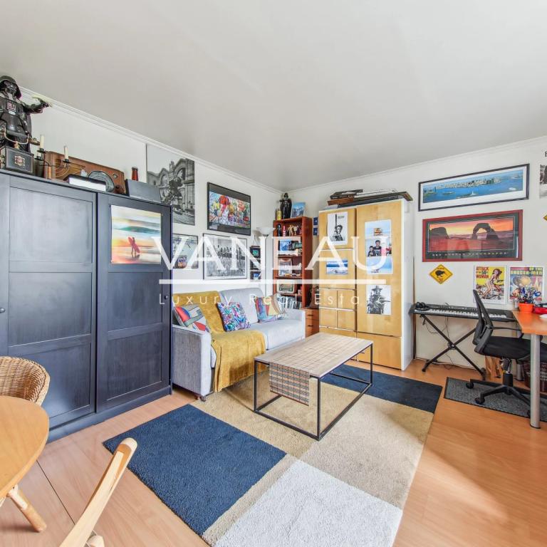 STUDIO - RUE DE L'EST
