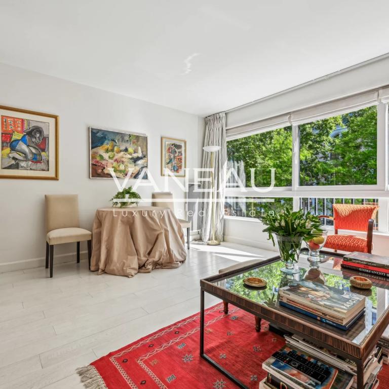 Avenue de Saxe - Appartement de luxe en excellent état