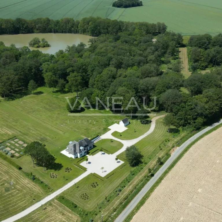 Domaine de 20 hectares - 1.30h de paris - perche sud