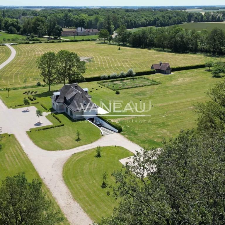 Domaine de 20 hectares - 1.30h de paris - perche sud