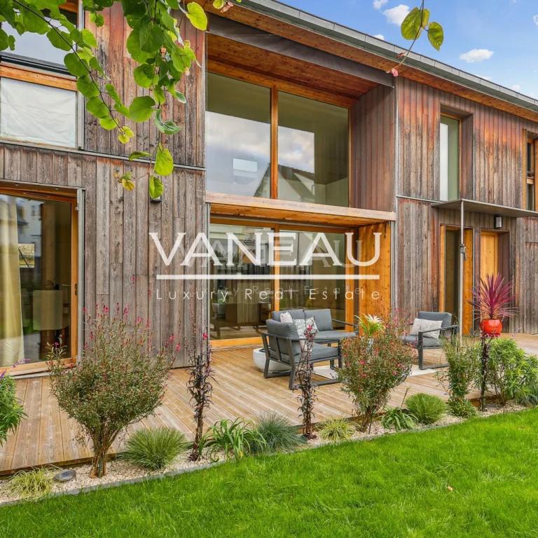 Sèvres - Maison d'architecte bioclimatique R+1 de 130 m² avec ja