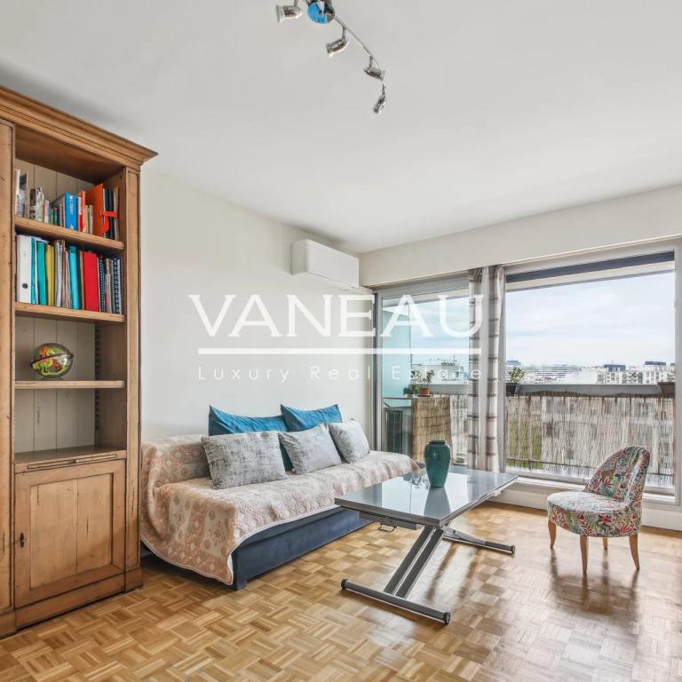 Paris XVe – Boucicaut / Charles Michels : Appartement dernier ét