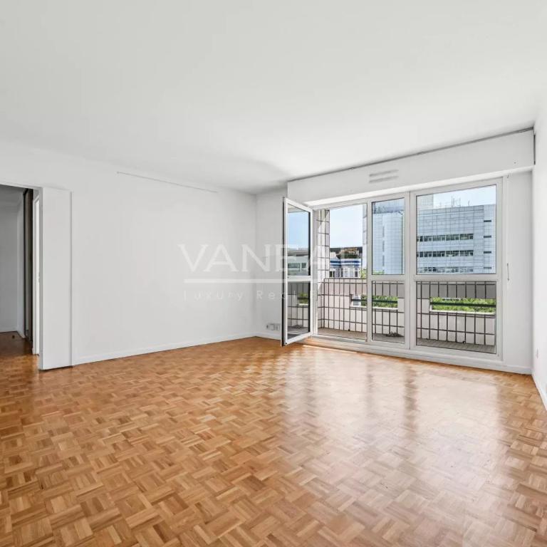 Paris 15e Javel - 4 pièces avec loggia, 3 chambres