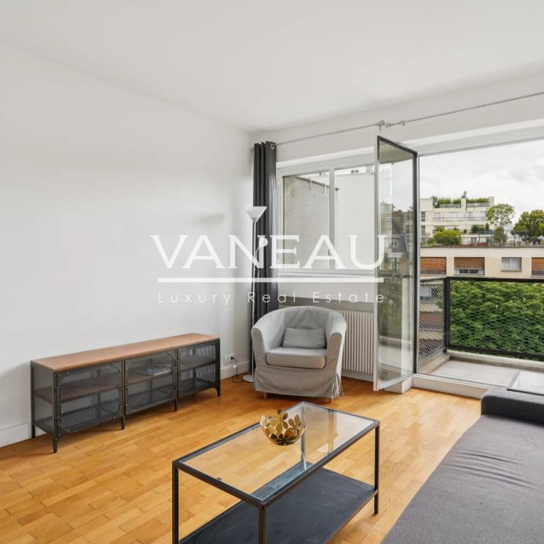 Charmant studio - Balcon - Plein ciel