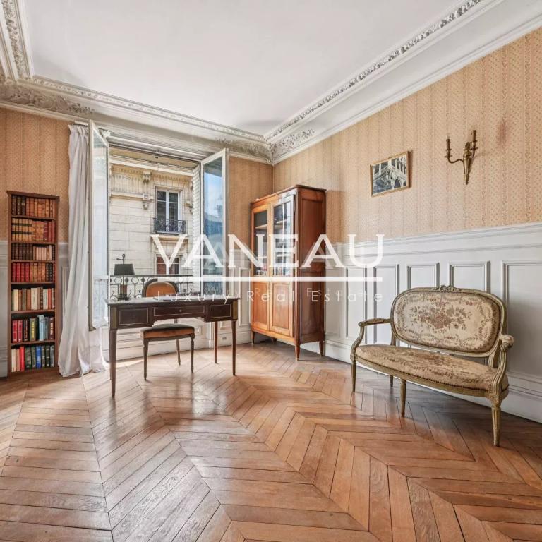 Neuilly - Mairie - Appartement 4 pièces - Charme de l'ancien