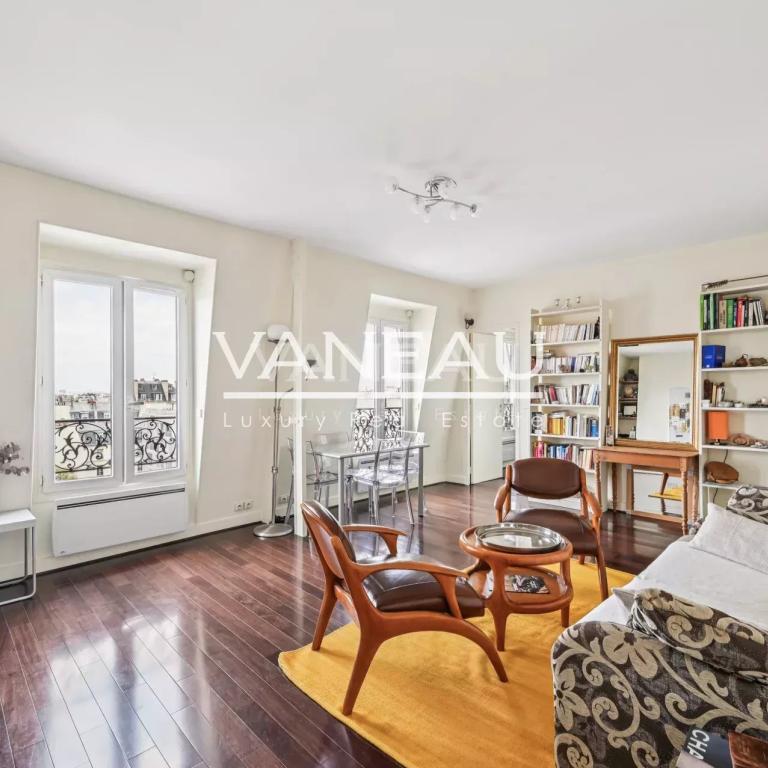 Paris XVe - Montparnasse - Appartement trois pièces en dernier é