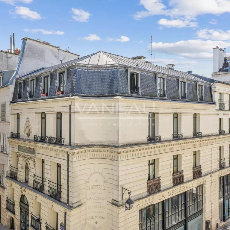 PARIS Ⅱème - Grand Rex - Rue de la Lune - Charme, luminosité et 