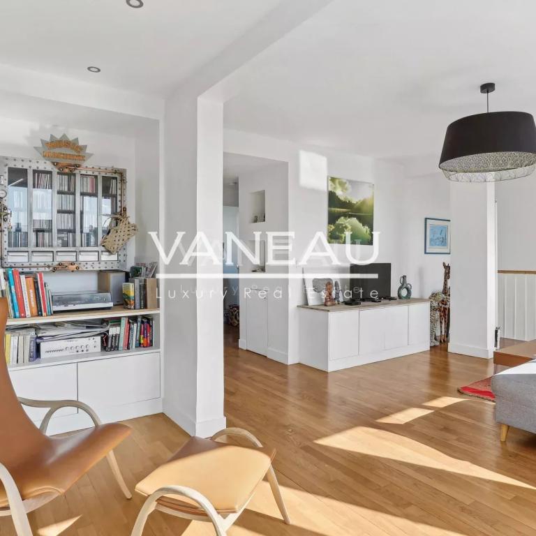 Appartement familial en dernier étage avec quatre chambres