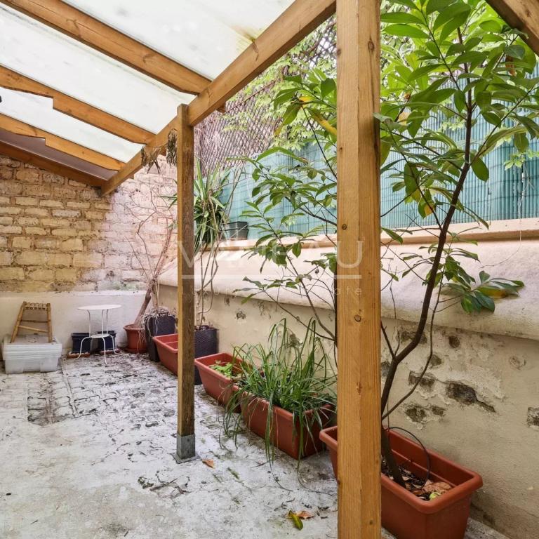Au calme, sans vis à vis avec terrasse