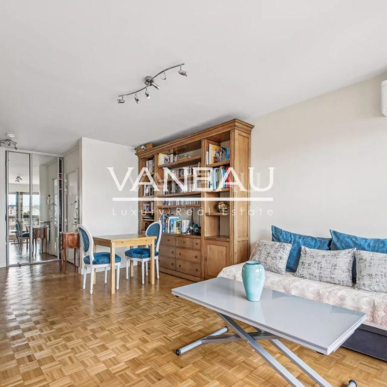 Paris XVe – Boucicaut / Charles Michels : Appartement dernier ét