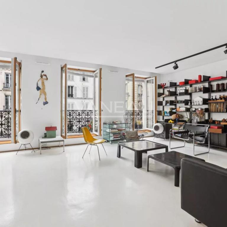Paris Xème - Magnifique duplex avec balcon -