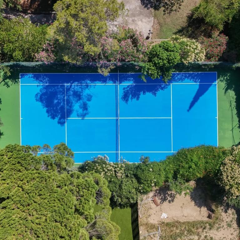 Mougins - Villa entièrement rénovée avec Tennis à vendre