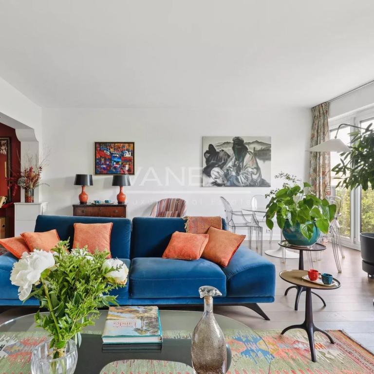 PARIS XVIe - Suchet - Raffet -  Etage élevé, vues dégagées.