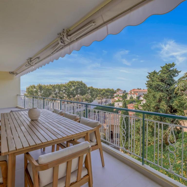Le Cannet, Appartement 3P entièrement rénové à vendre