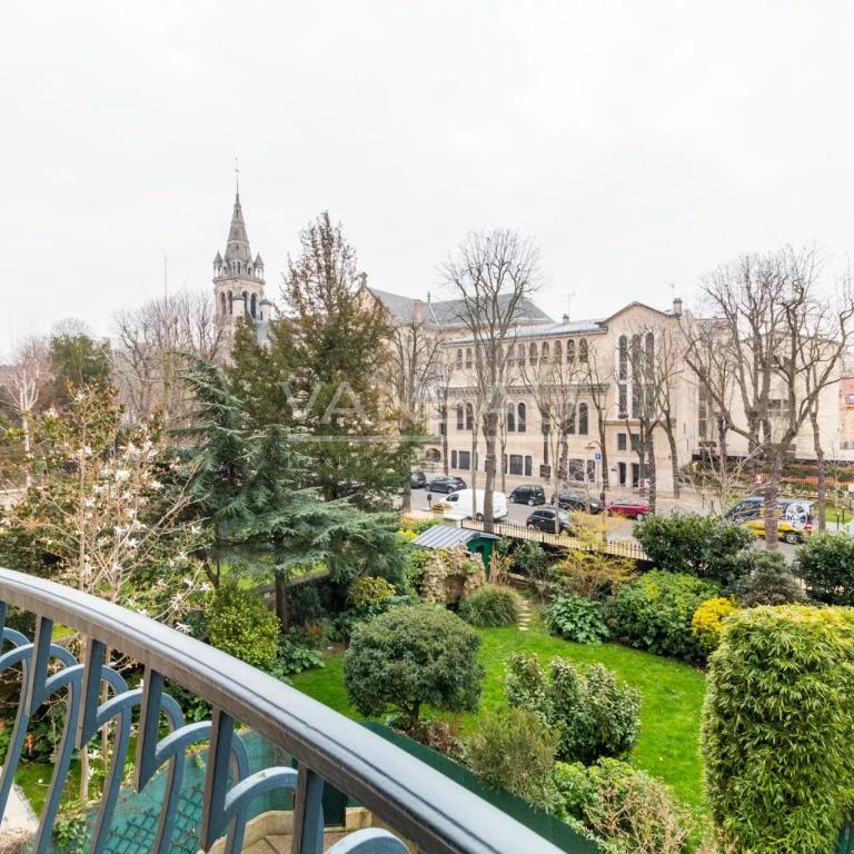 Neuilly - Mairie - Mermoz