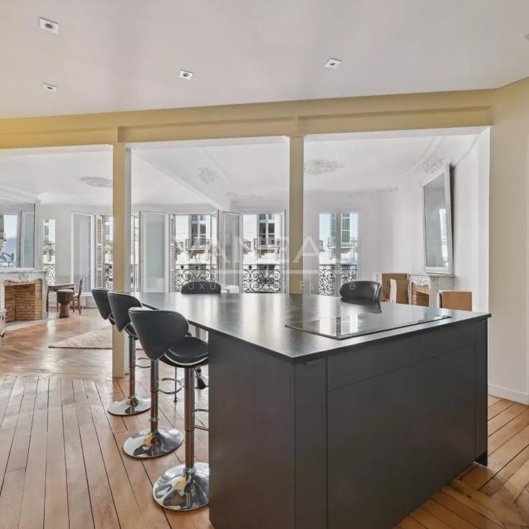 Appartement Familial - Usage Mixte - Balcon