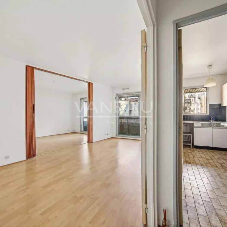 EXCLUSIVITE - DEUX PIECES AVEC BALCON - PROCHE DES PASSAGES