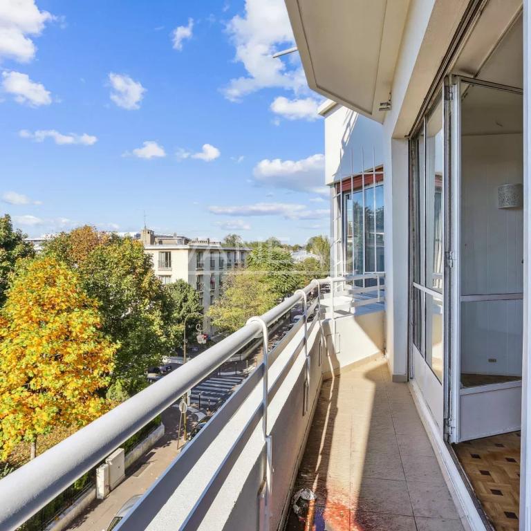 PARIS XVIe - Serres d'Auteuil - Vue dégagée - Balcon