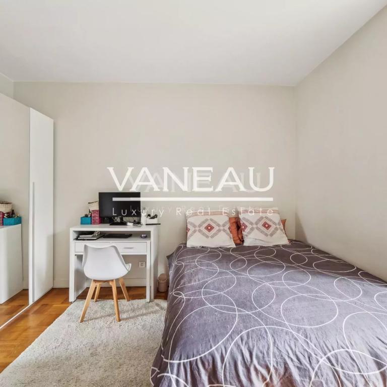 BOULOGNE - Porte de Saint Cloud  -  Grand studio - idéal investi