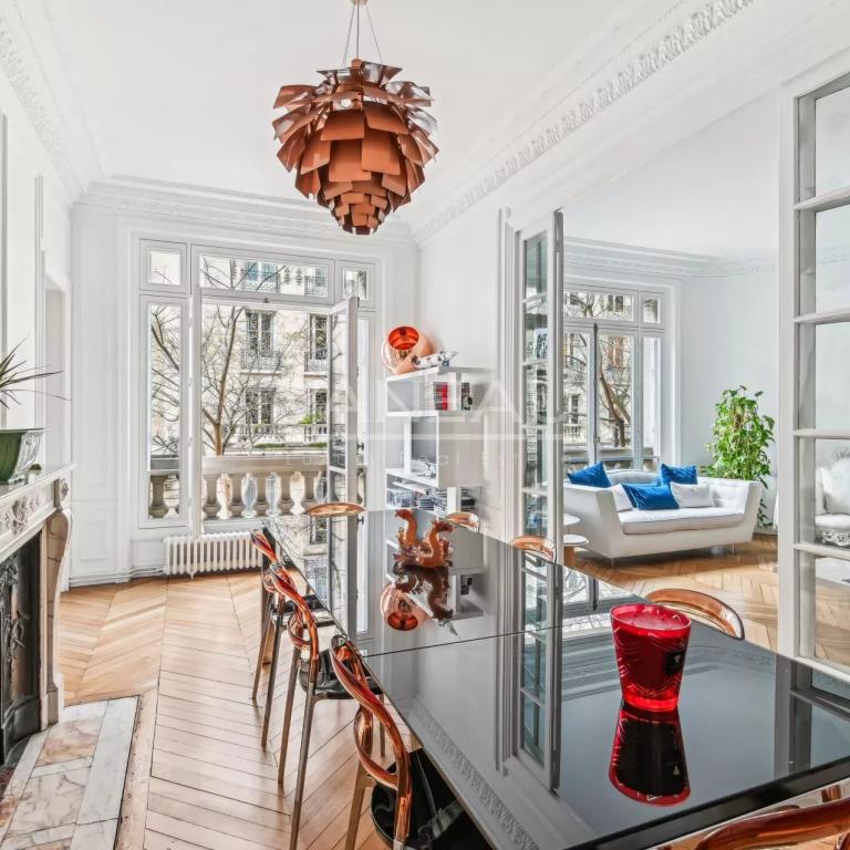 PARIS XVIème - Auteuil Nord - Appartement  Familial