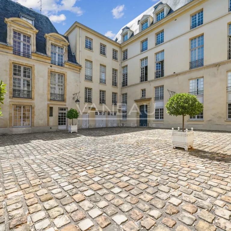 PARIS Ve - Monge / Montebello - Duplex d'exception en dernier ét