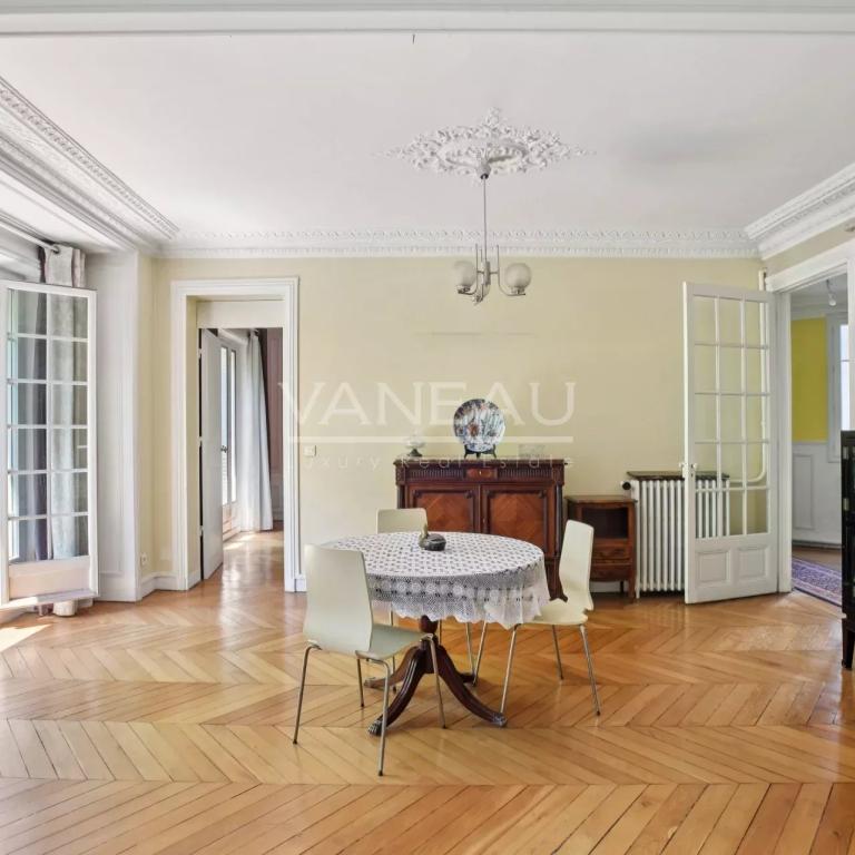 Paris XIVe - Mouton-Duvernet - Quatre pièces ensoleillé charme a
