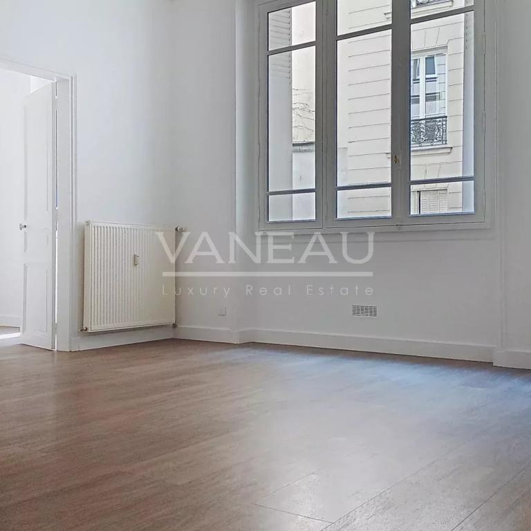 PARIS XVII - Deux pièces en rez-de-chaussée - rue de Levis