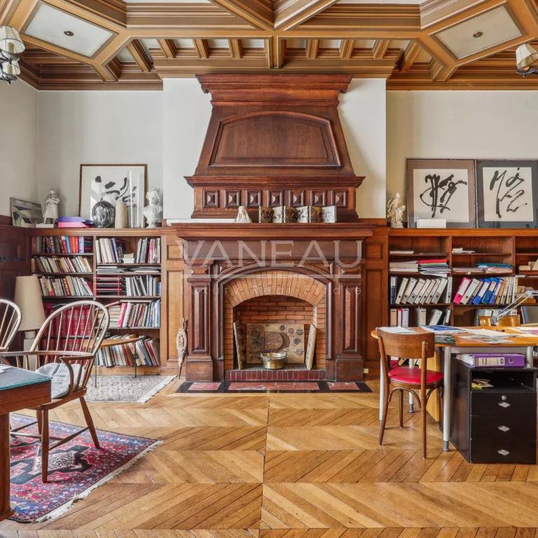 Paris VIe - Maison Bourgeoise, à quelques pas du jardin du Luxem