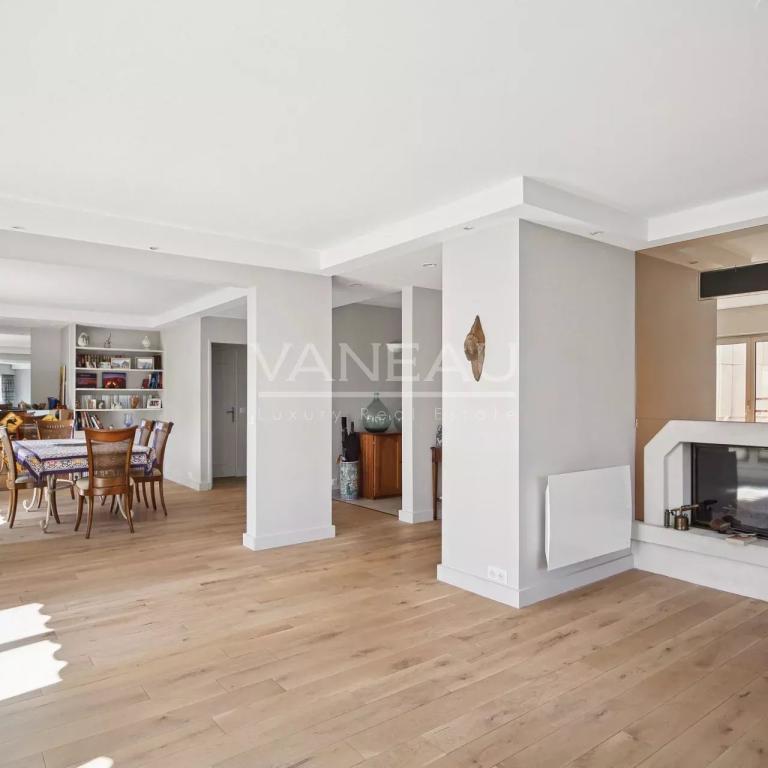 Duplex au dernier étage avec terrasses