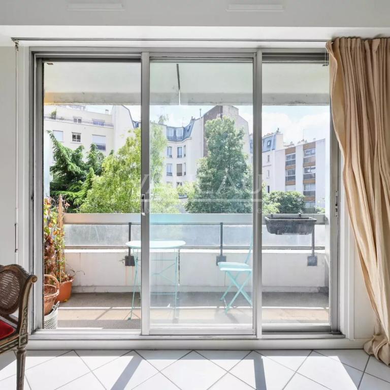 Convention Alleray - Studio avec balcon sur verdure