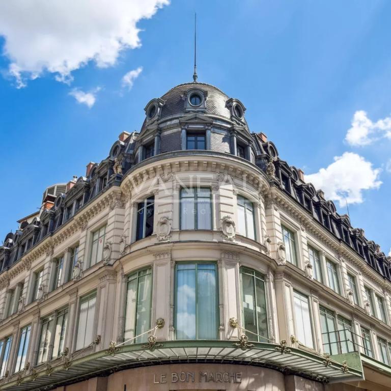 PARIS 7 - Le Bon Marché - dernier étage - une chambre