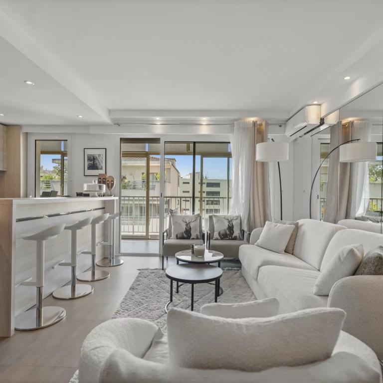 VENTE APPARTEMENT 2 PIECES CANNES BASSE CALIFORNIE