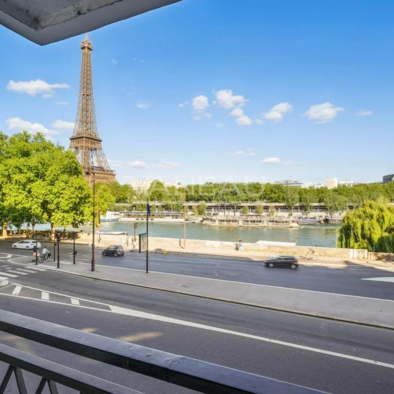 PARIS XVIe - Passy - Bel appartement avec vue Tour Eiffel