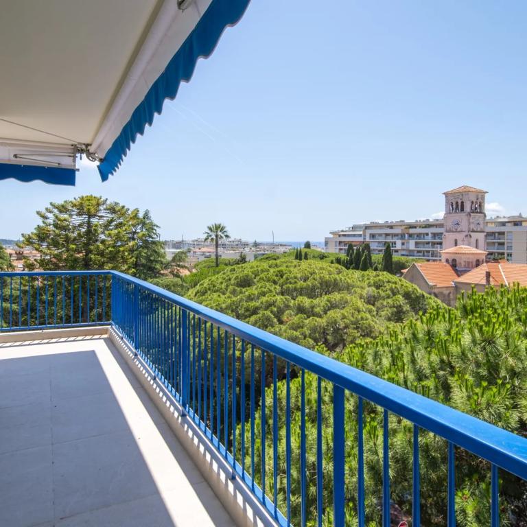 Cannes Basse Californie appartement à vendre 4 pièces vue mer