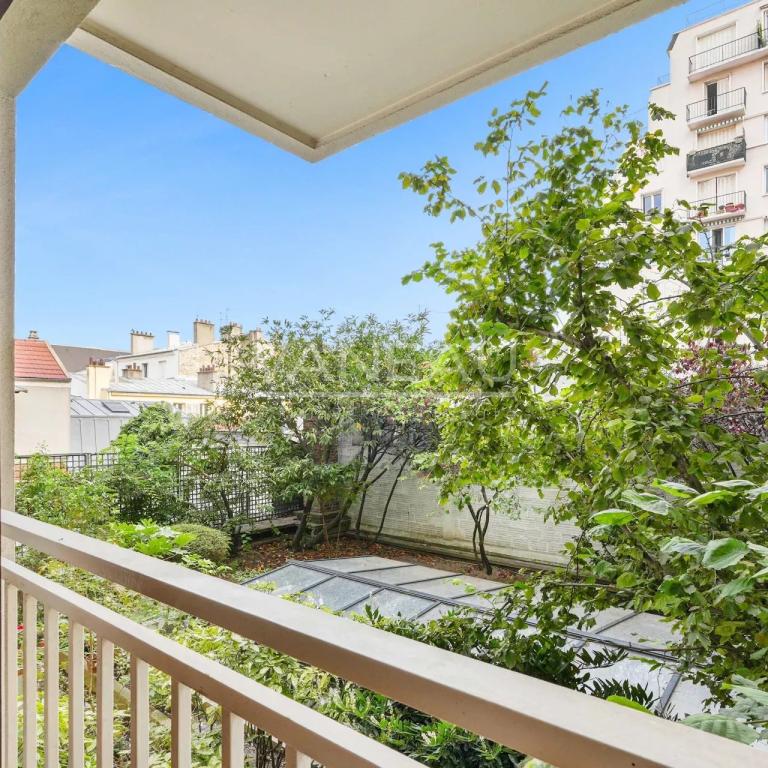 Félix Faure / Commerce  - 2 pièces sur jardin sans vis-à-vis.