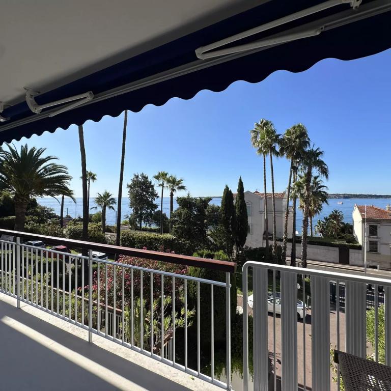 Cannes Basse Californie - Appartement 4 pièces vue mer à vendre