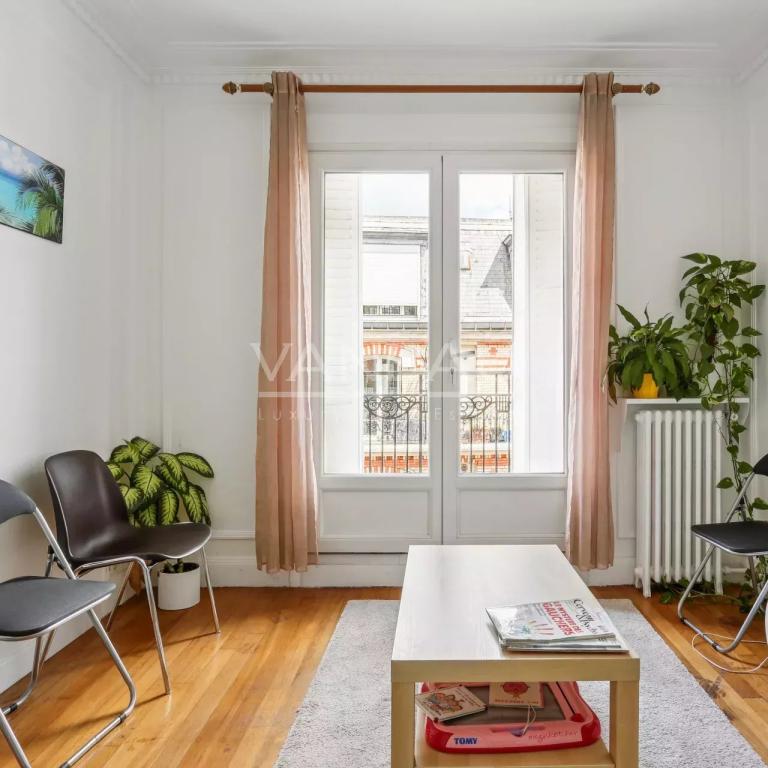 Paris 12e - Porte Dorée - Vues dégagées - étage élevé avec ascen