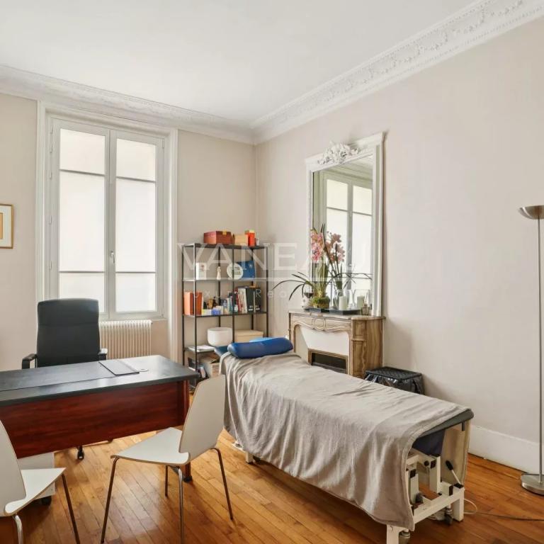 Paris XVe Breteuil - Appartement de standing dans un magnifique 