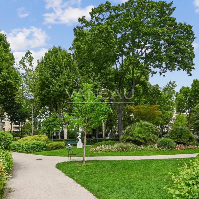 Neuilly - Argenson - Perronet