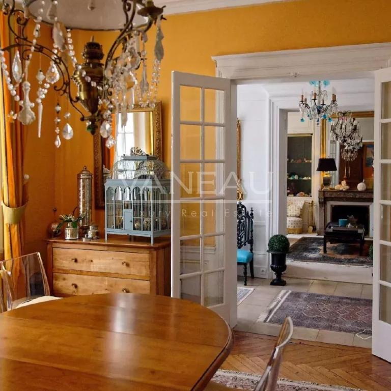 Maison de maitre en Normandie au cœur d’un parc paysager.