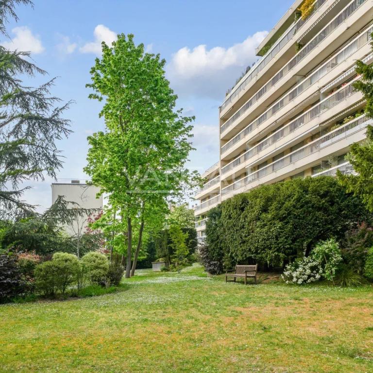 Neuilly / Pasteur- Chézy