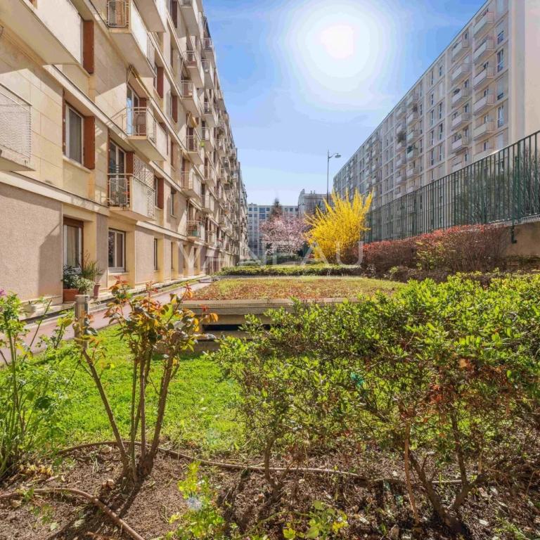 Paris 15e - 4 pièces - 3 chambres avec vue sur jardin