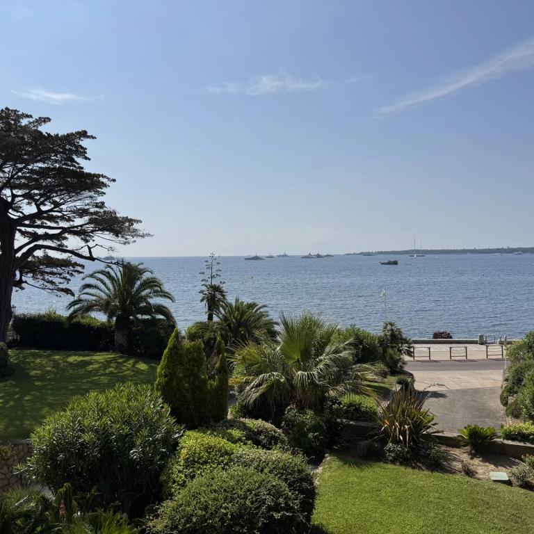 A VENDRE APPARTEMENT CANNES 5P