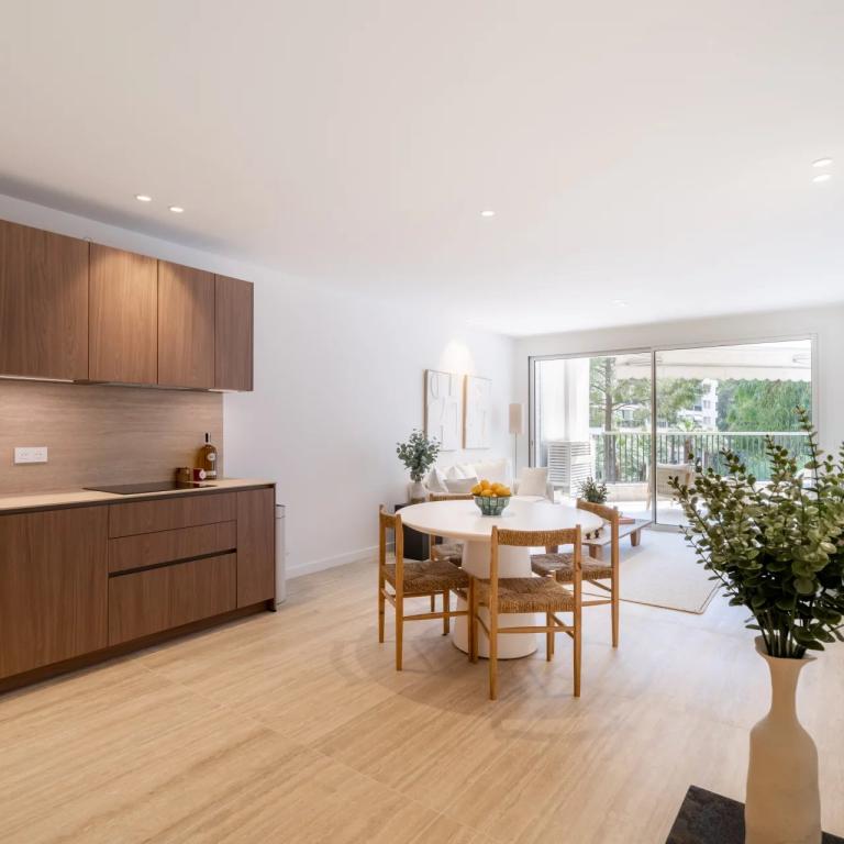 Cannes Californie - Appartement 3 pièces vue mer Rénové à vendre