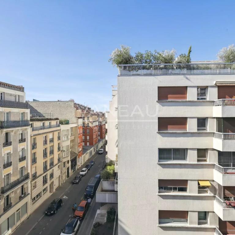 Paris XVe Volontaires – Charmant deux pièces au 5e étage avec as