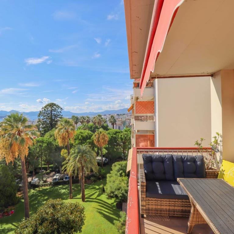 CANNES BASSE CALIFORNIE APPARTEMENT A VENDRE