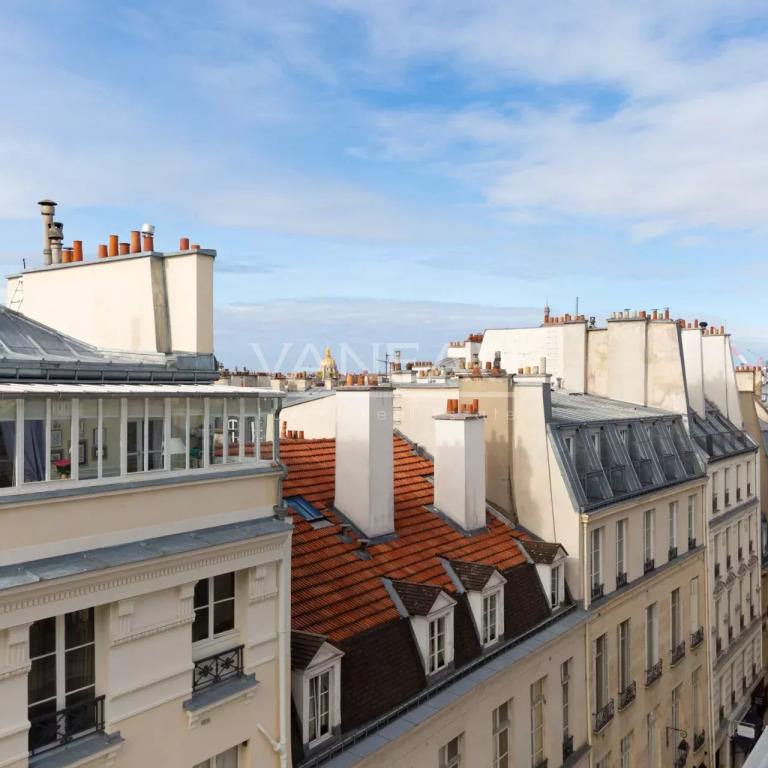 Paris  VII - Très bel  appartement entièrement rénové sur rue et