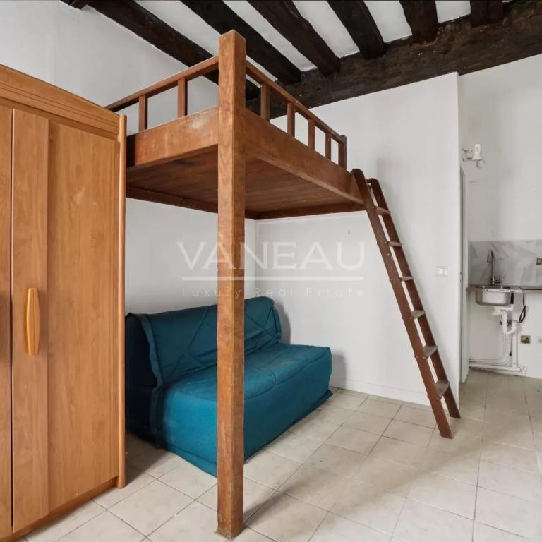 Exclusivité - Paris IVe - Charmant studio en très bon état